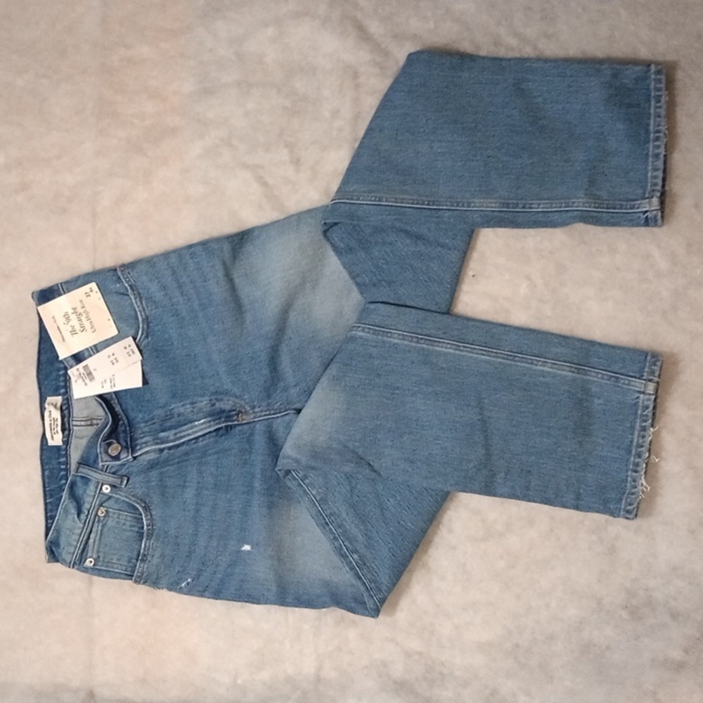 Abercrombie and Fitch 90s Straight Ultra High Rise
